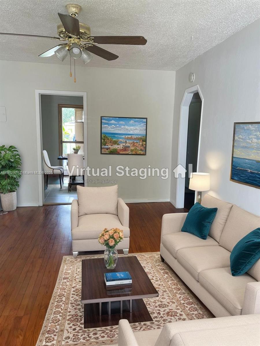 HOLLYWOOD ESTATES - Residential Income