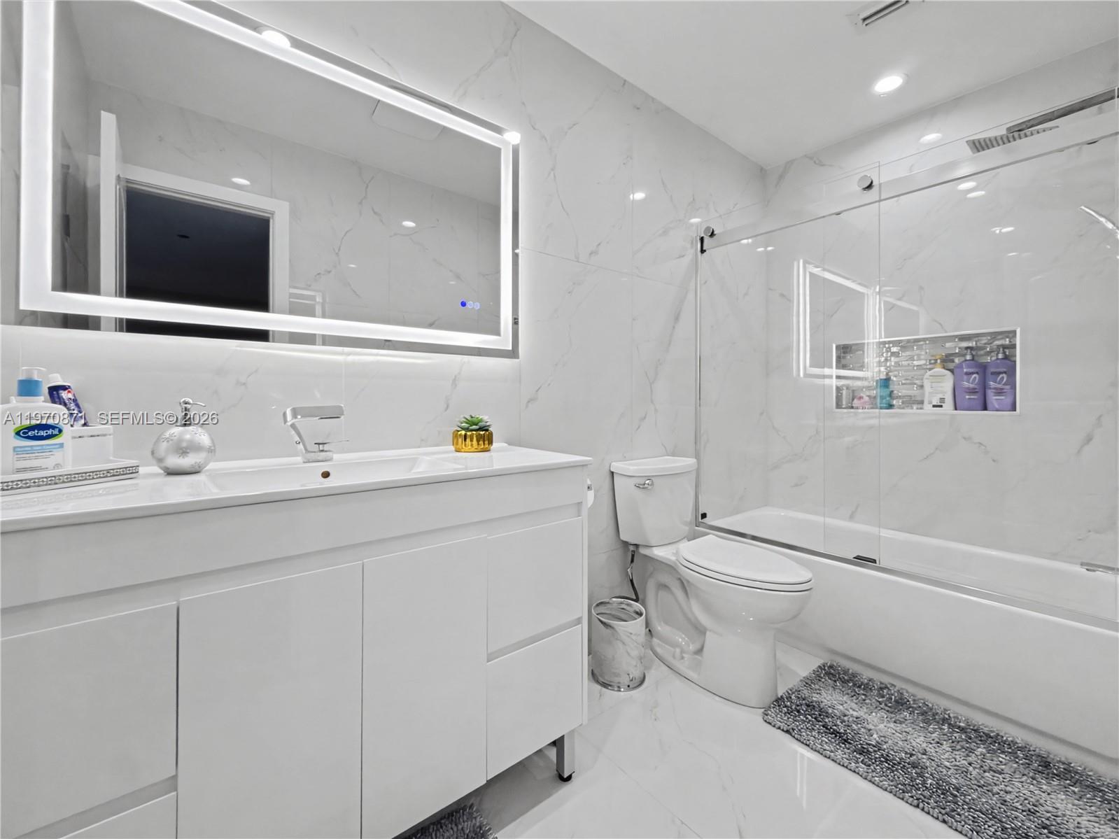 CLASSIC TOWNE HOUSES WEST - Residential