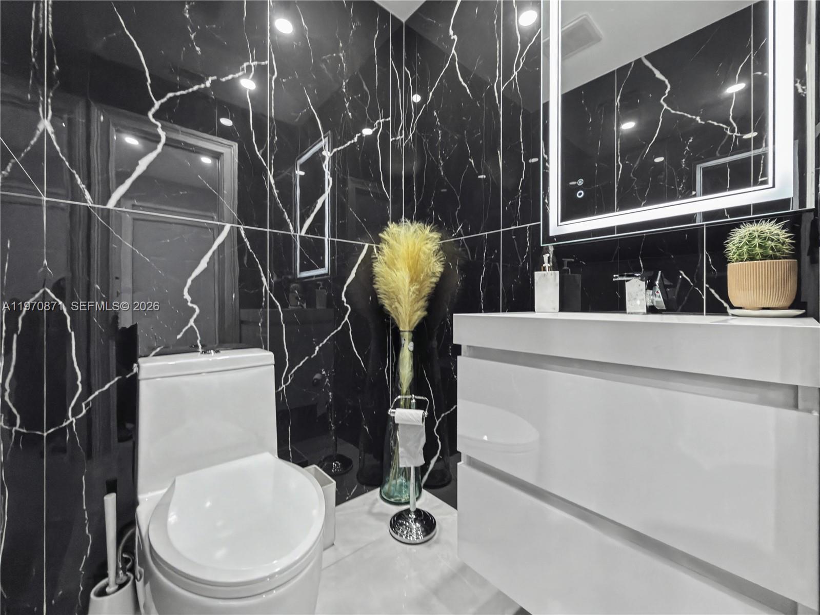 CLASSIC TOWNE HOUSES WEST - Residential