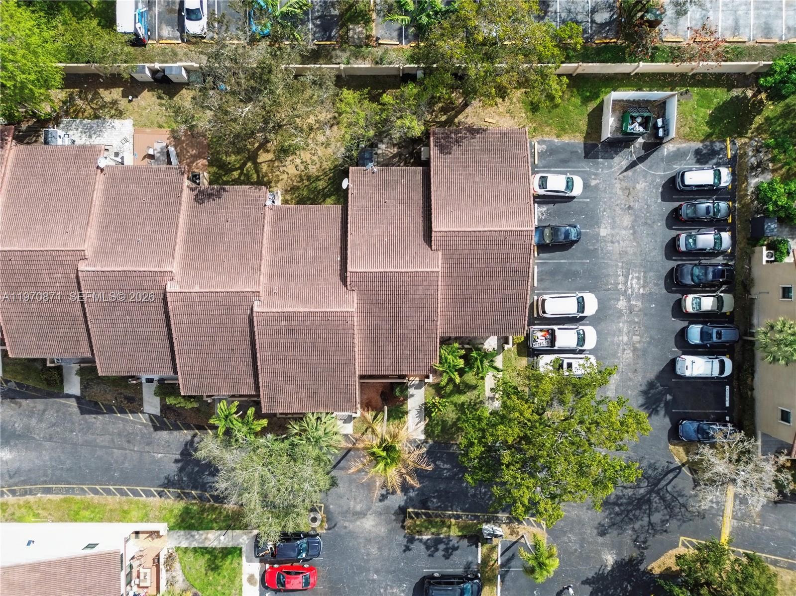 CLASSIC TOWNE HOUSES WEST - Residential