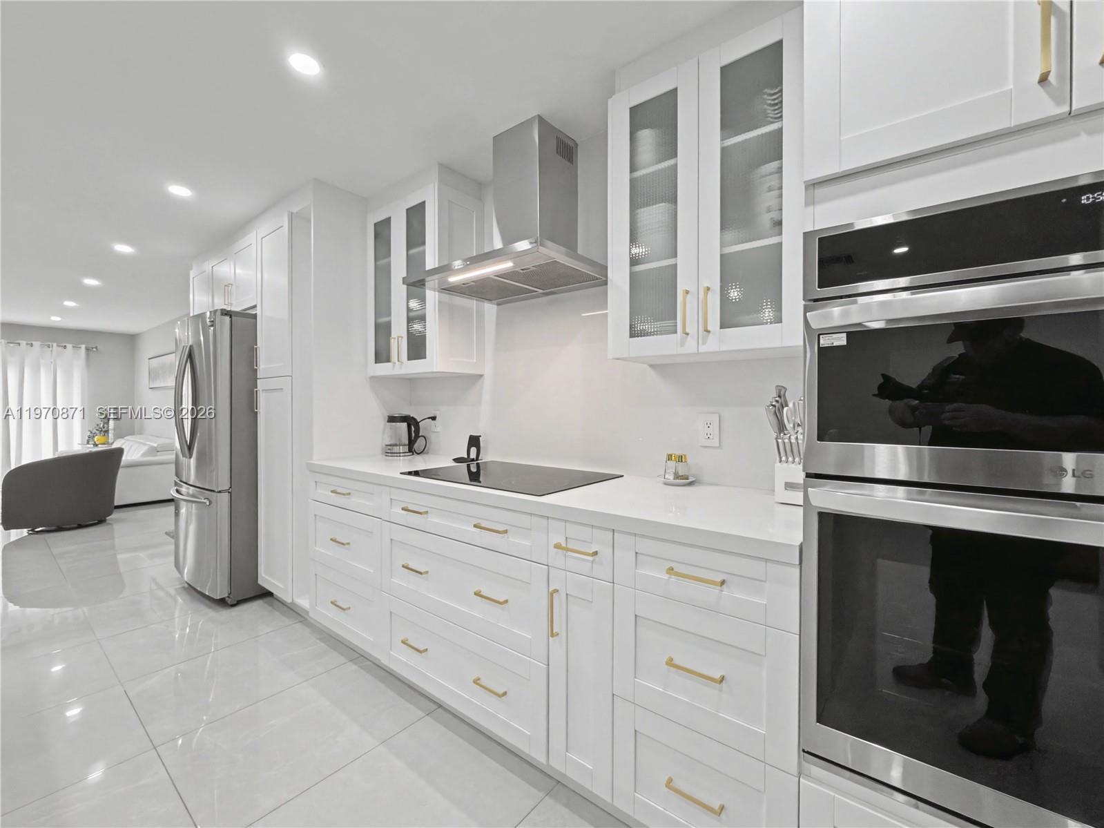 CLASSIC TOWNE HOUSES WEST - Residential