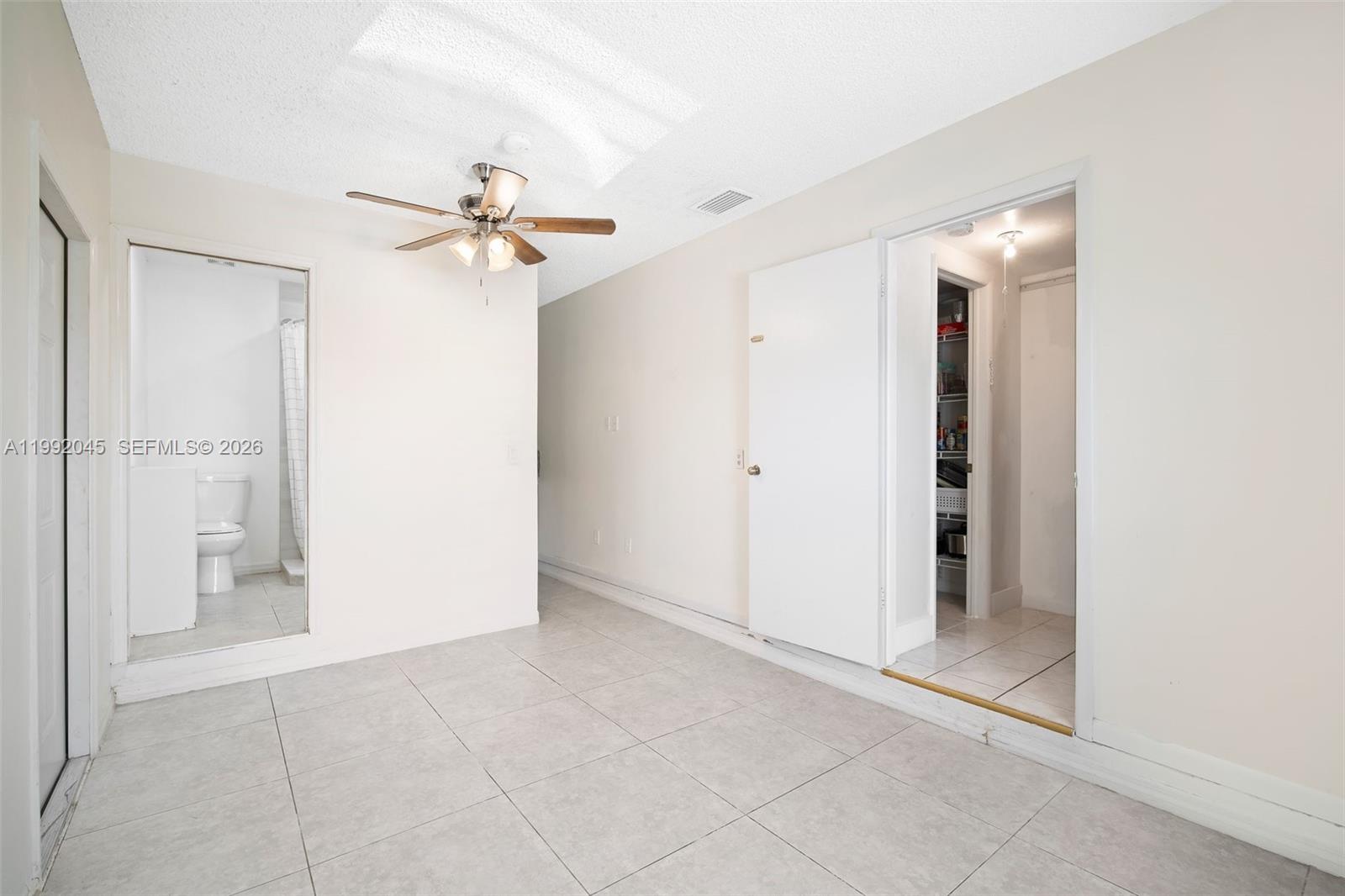 MEADOW WOOD MANOR #4 - Residential