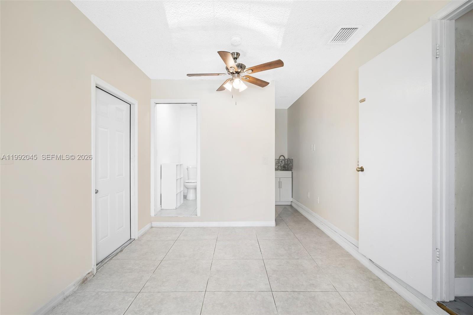 MEADOW WOOD MANOR #4 - Residential