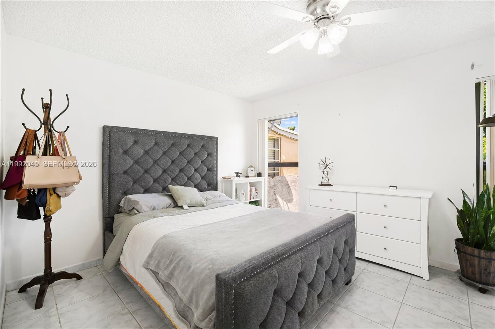 MEADOW WOOD MANOR #4 - Residential