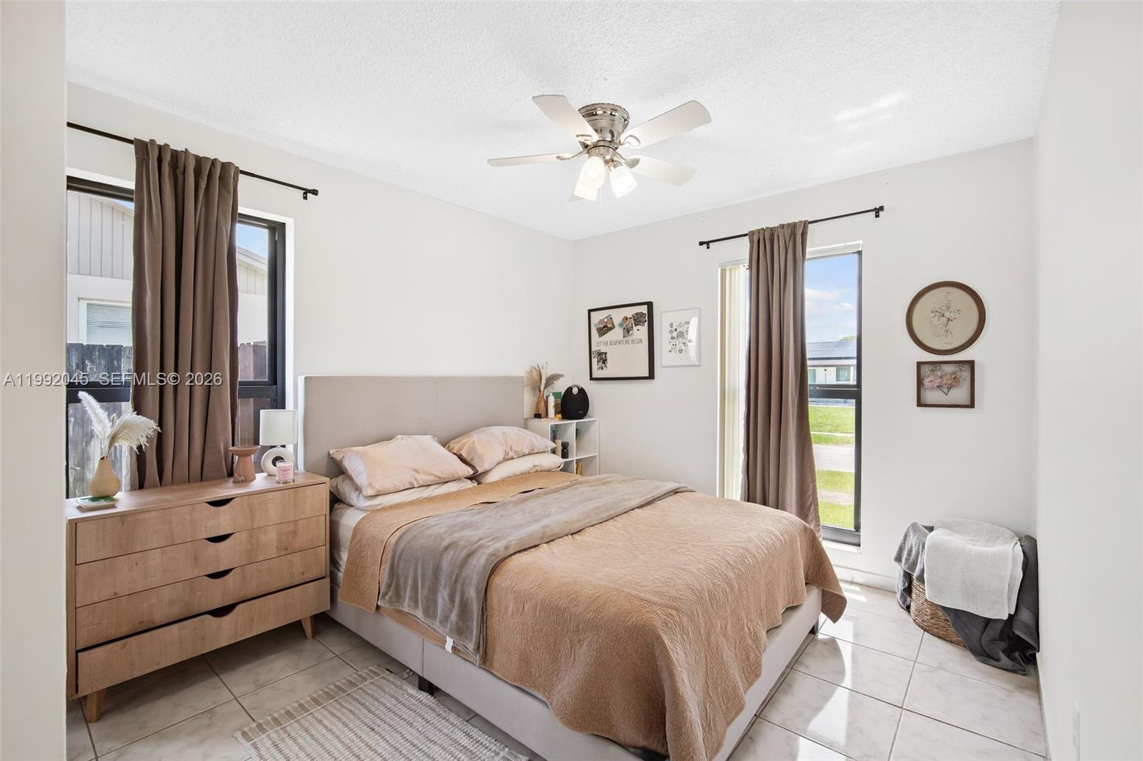 MEADOW WOOD MANOR #4 - Residential