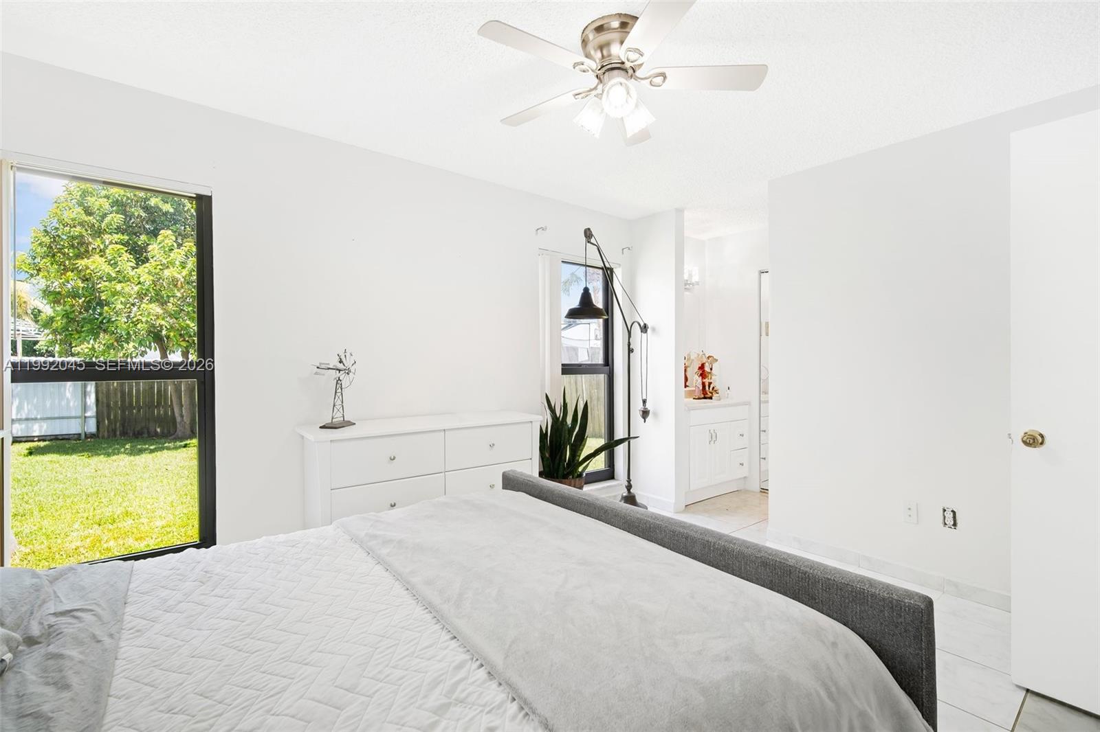 MEADOW WOOD MANOR #4 - Residential