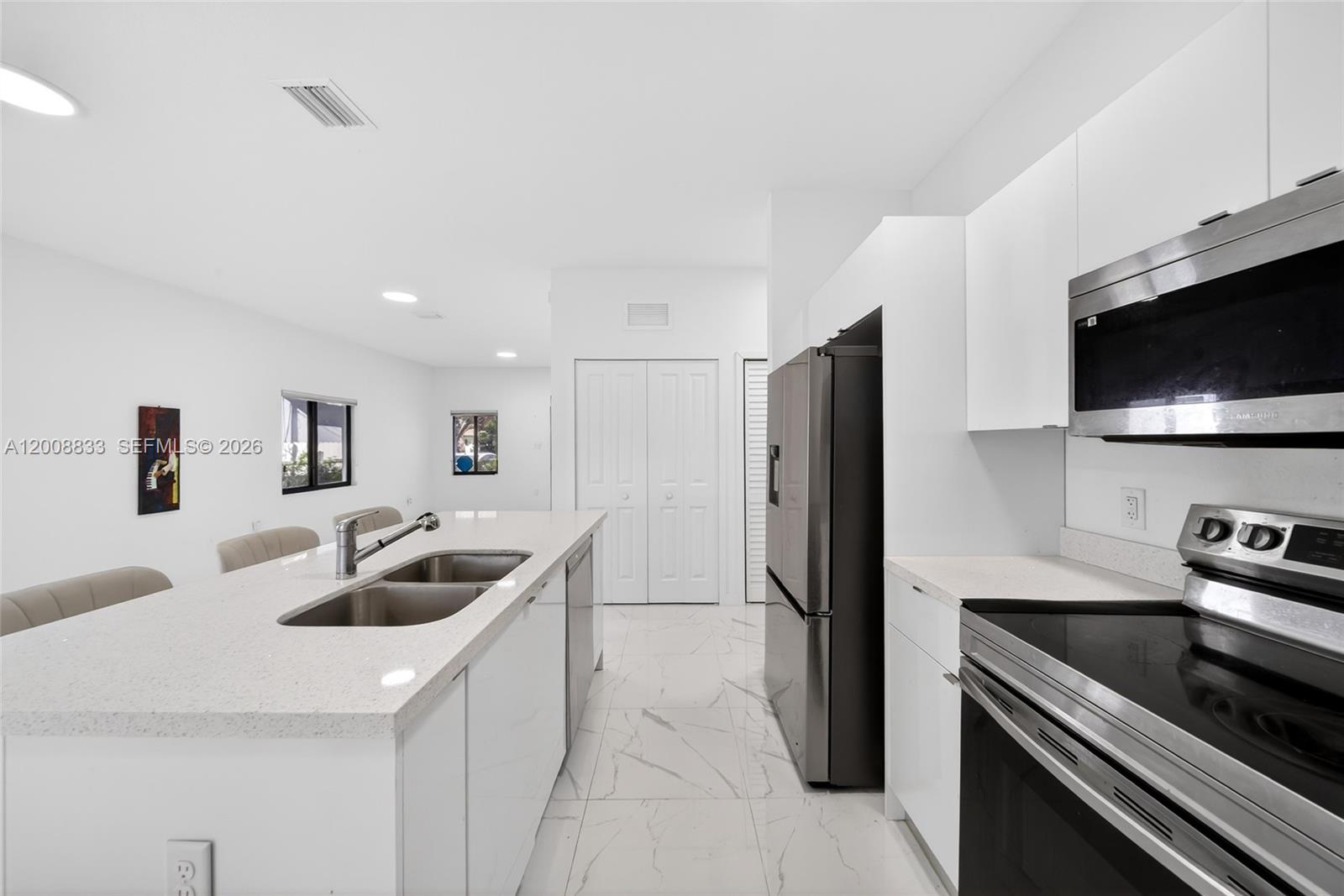 CHRISTIE LAWNS REV - Residential