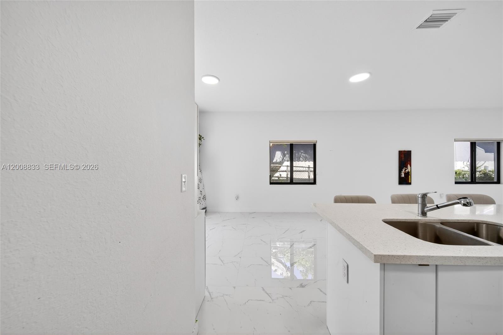 CHRISTIE LAWNS REV - Residential