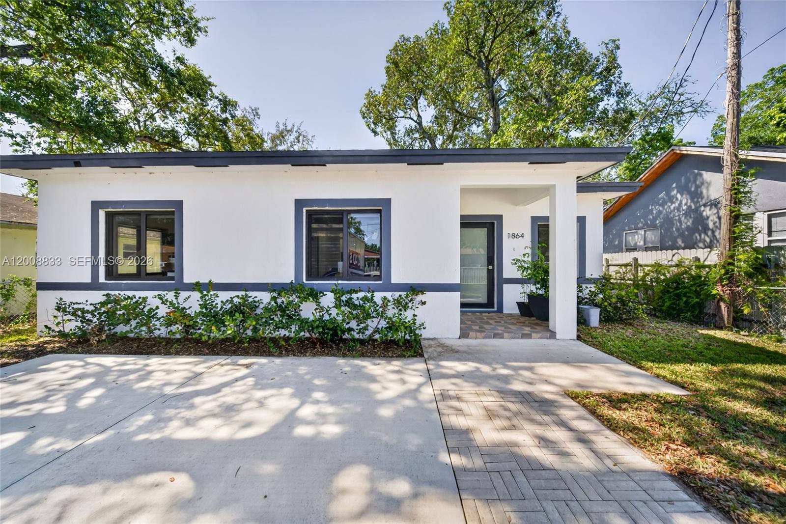 CHRISTIE LAWNS REV - Residential