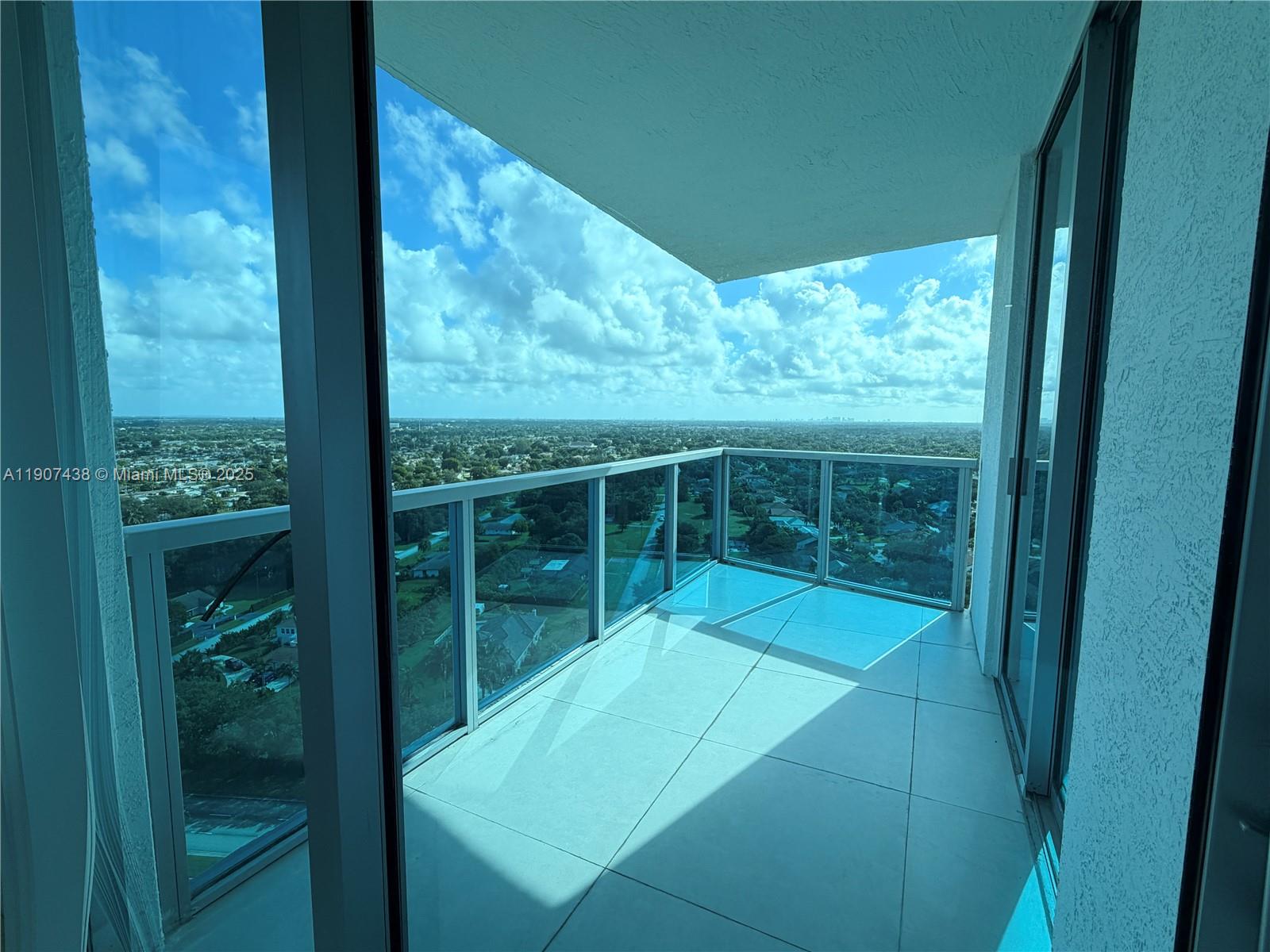 TAO SAWGRASS CONDOMINIUM - Residential