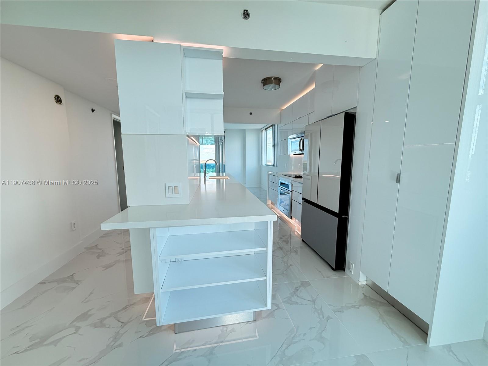 2641 N Flamingo Rd 2208N