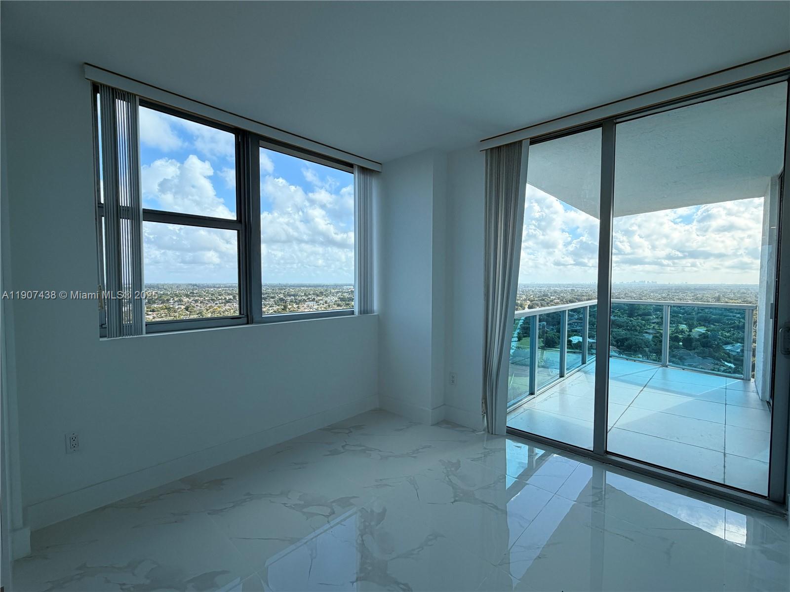 TAO SAWGRASS CONDOMINIUM - Residential