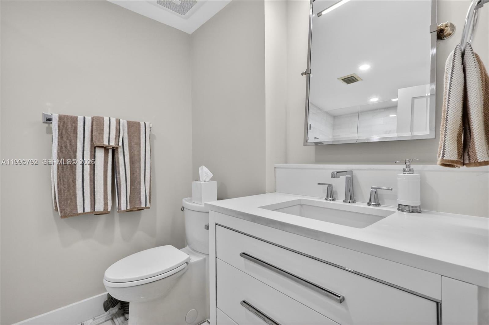 WILLIAMS ISLAND - Residential