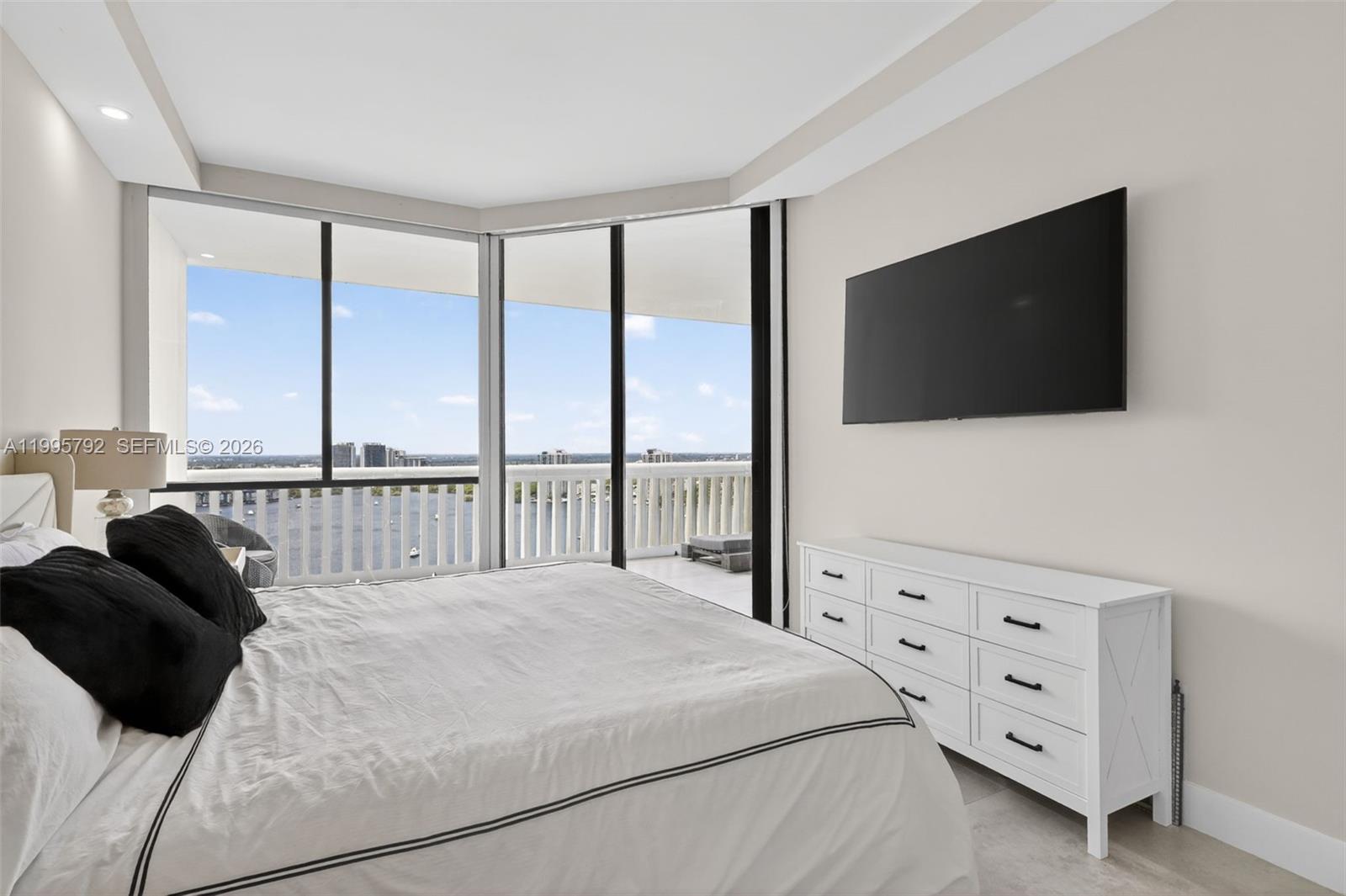 WILLIAMS ISLAND - Residential