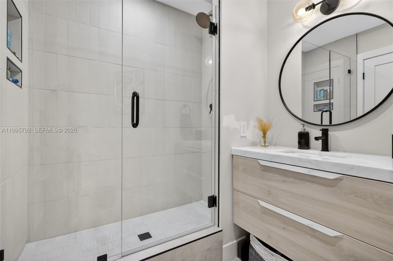 WILLIAMS ISLAND - Residential