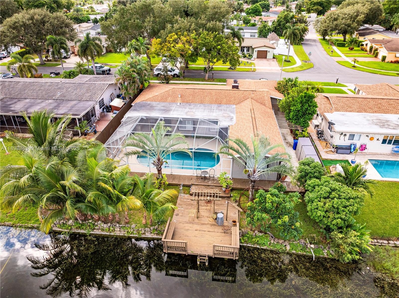 PEMBROKE LAKES SEC 2 - Residential