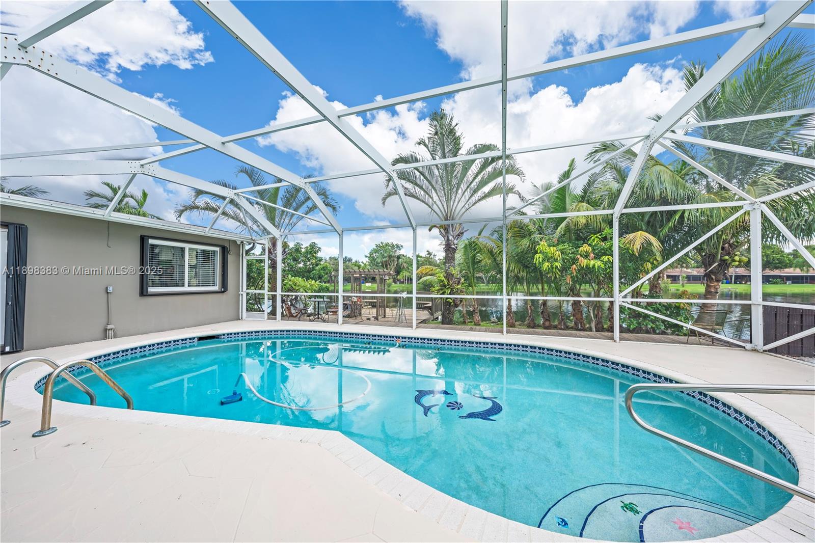 PEMBROKE LAKES SEC 2 - Residential