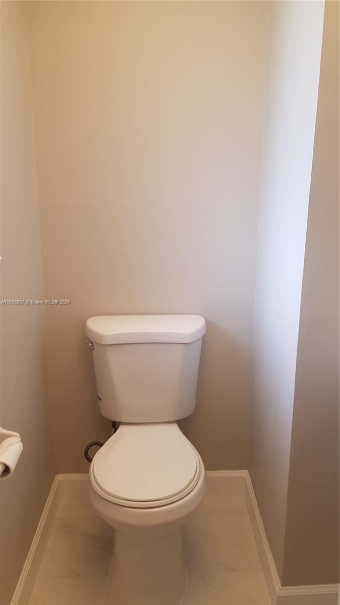 VERSAILLES GARDENS CONDO - Residential Lease