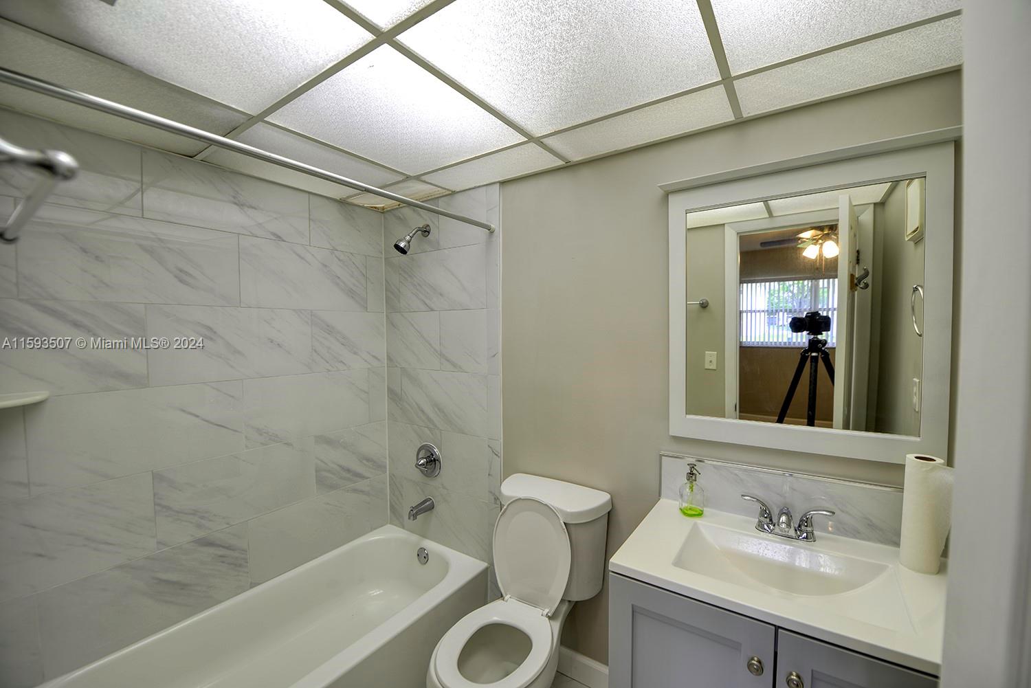 VERSAILLES GARDENS CONDO - Residential Lease