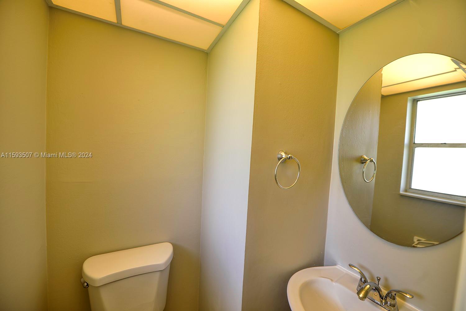 VERSAILLES GARDENS CONDO - Residential Lease