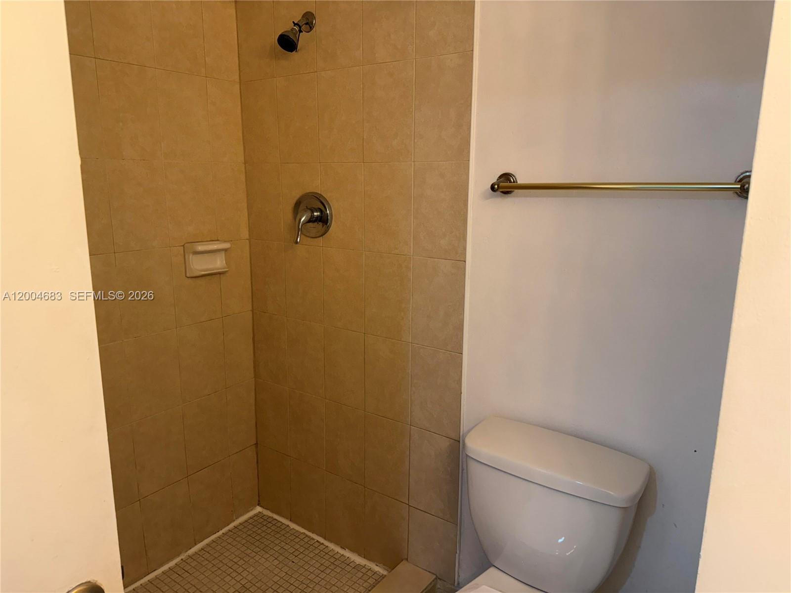 DADELAND PLACE CONDO - Residential