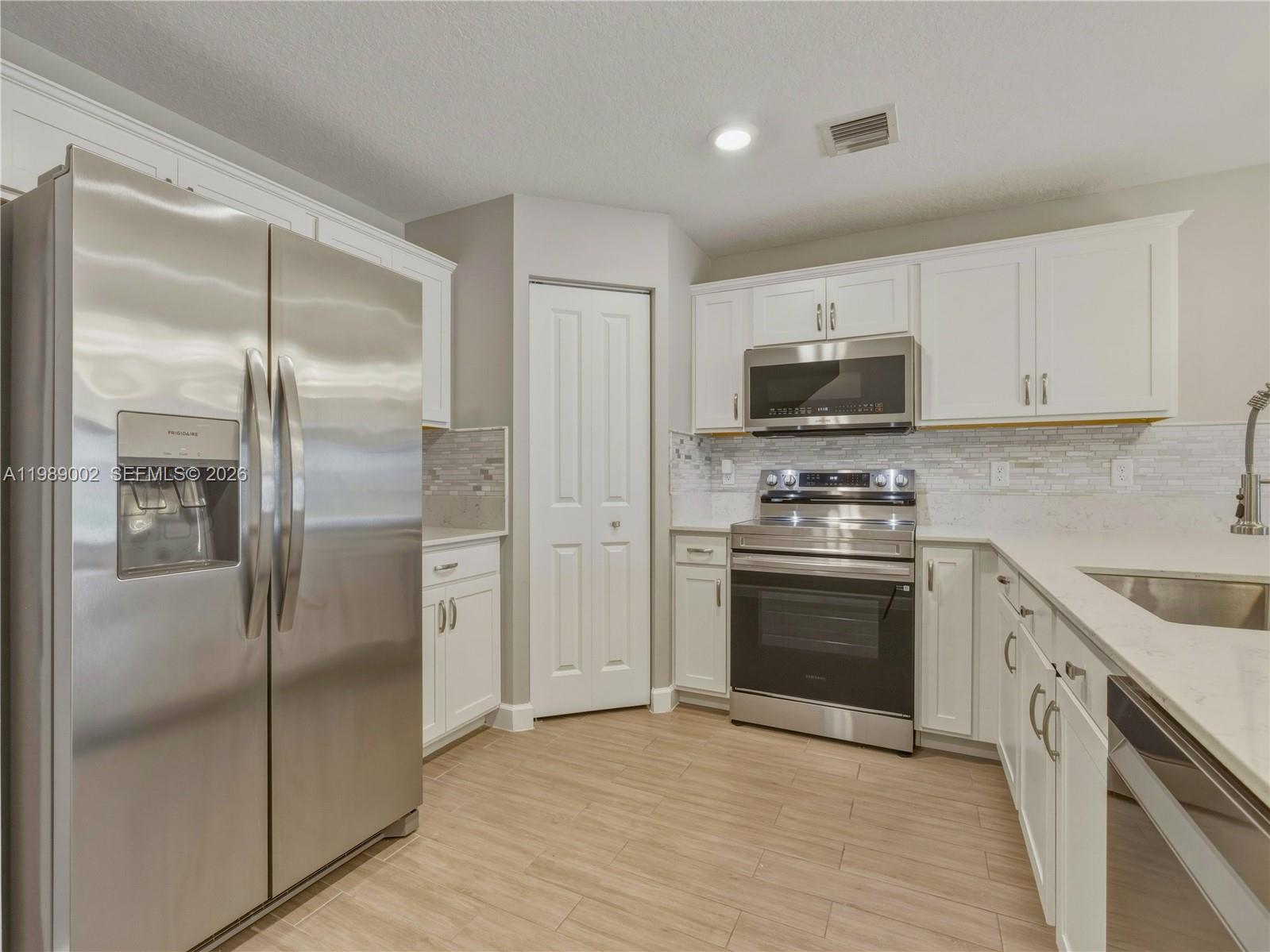 MEDITERRANEA - Residential