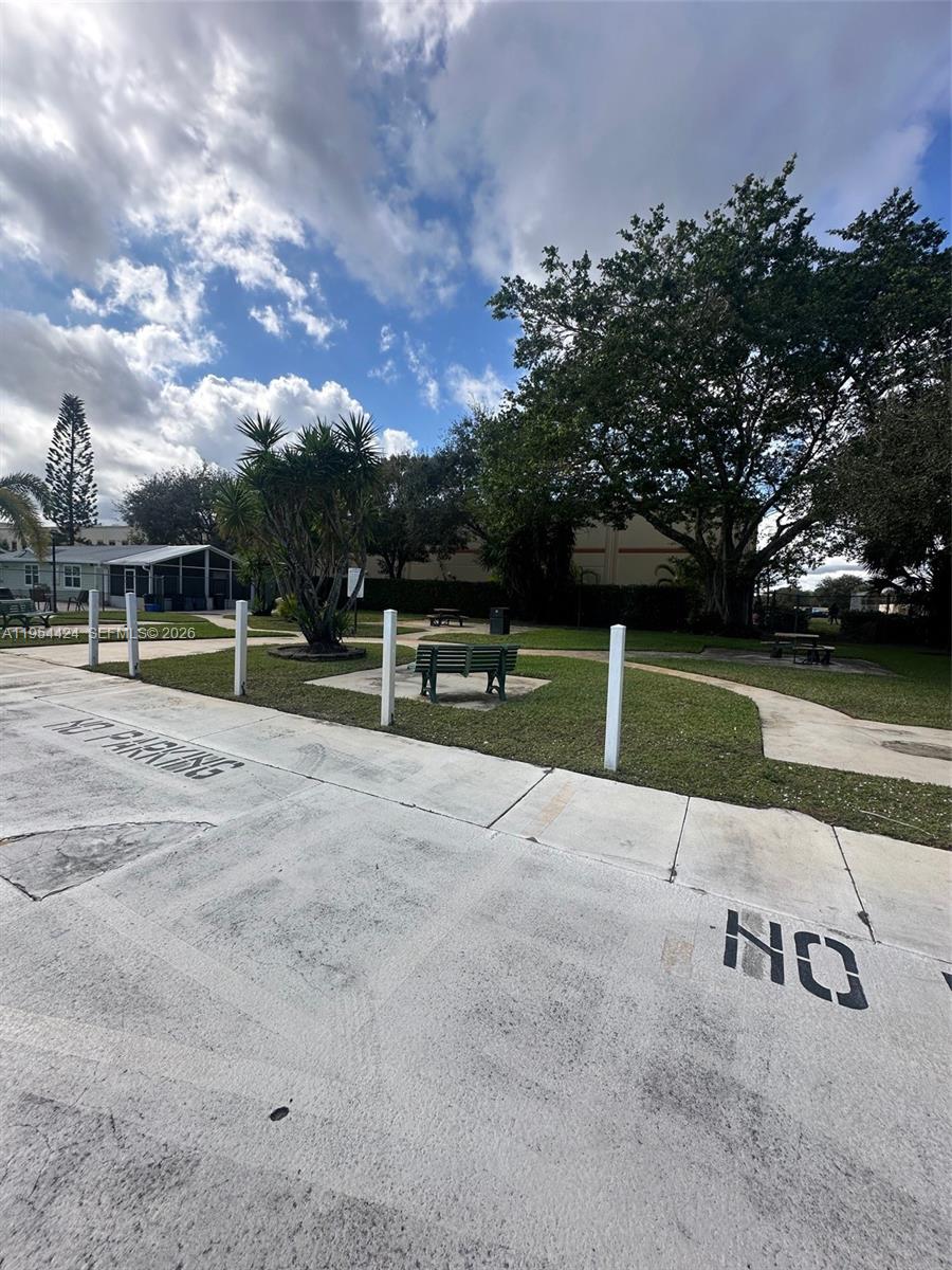 ROYAL FOREST TOWNHOUSES - Residential