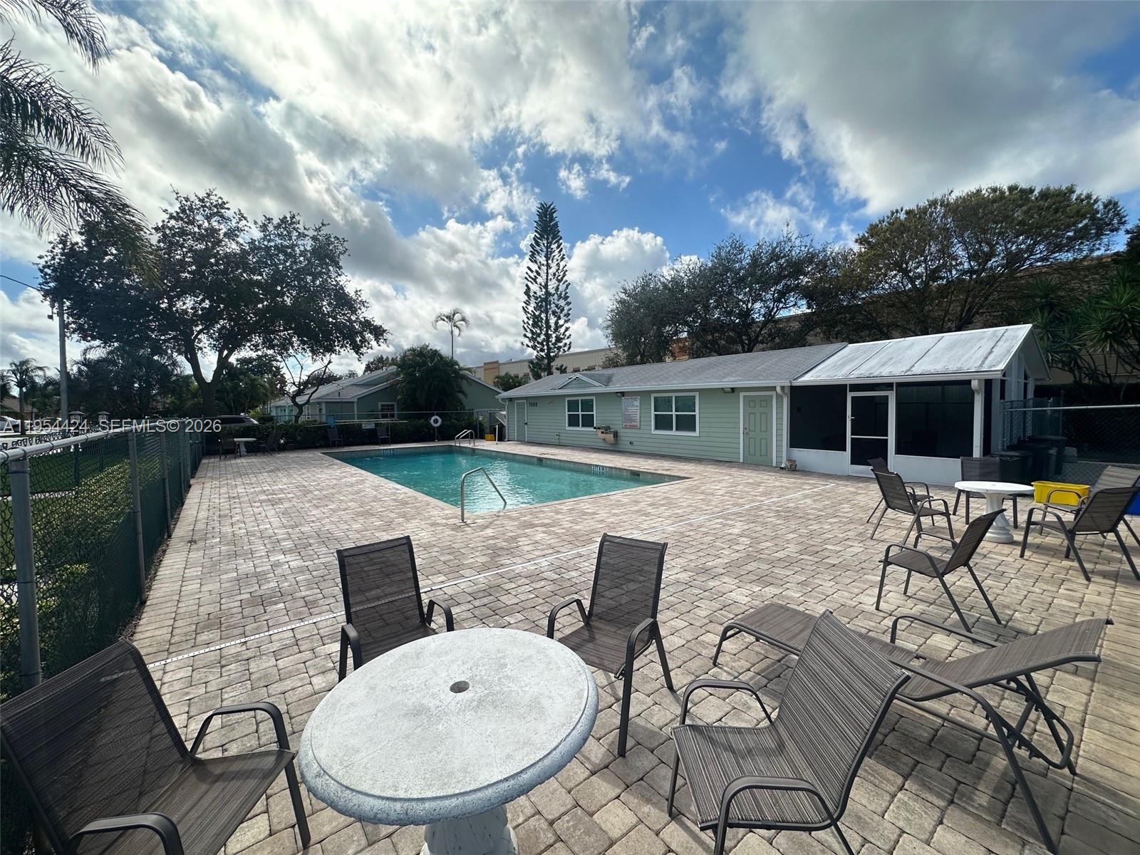 ROYAL FOREST TOWNHOUSES - Residential