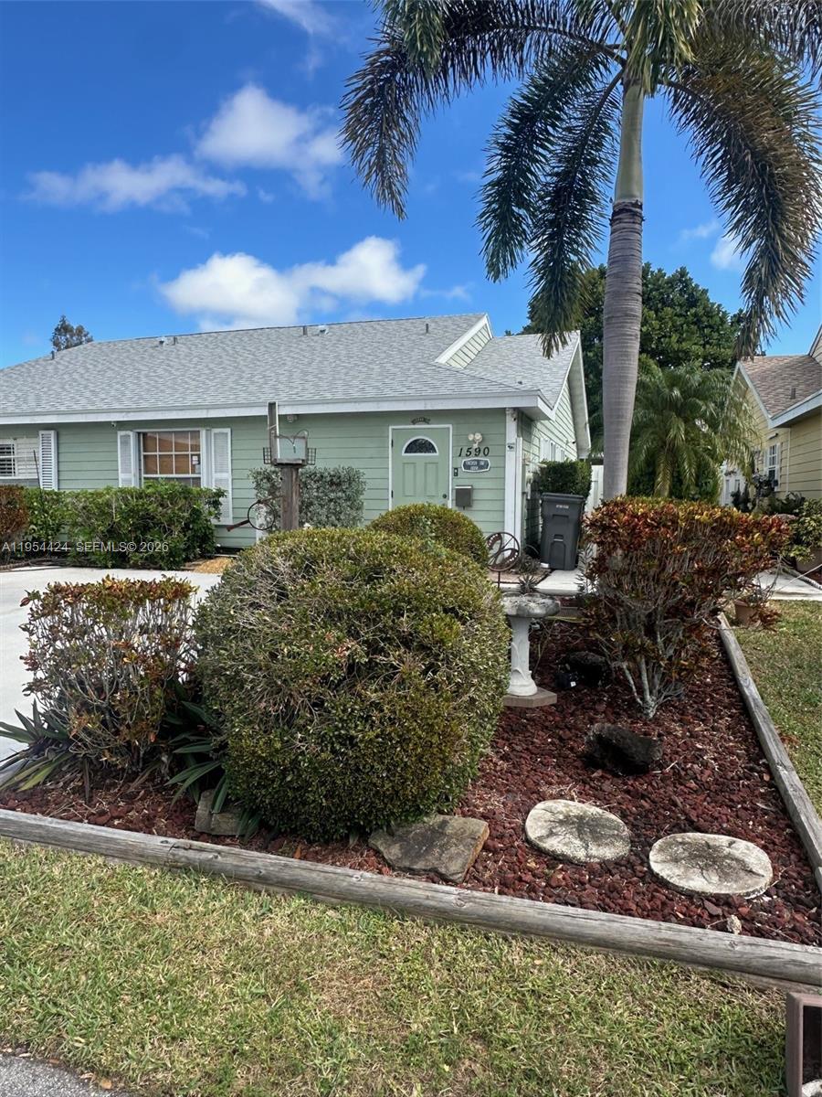 ROYAL FOREST TOWNHOUSES - Residential