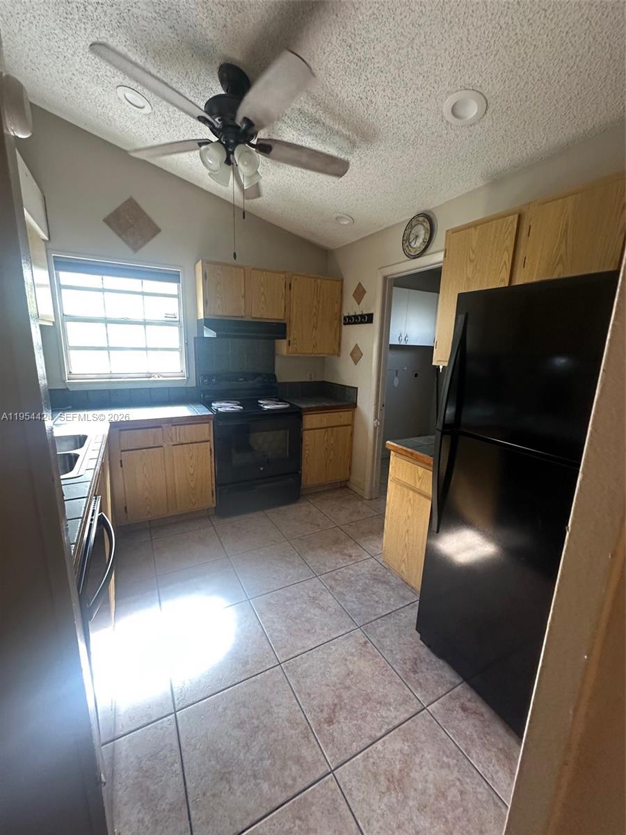 ROYAL FOREST TOWNHOUSES - Residential