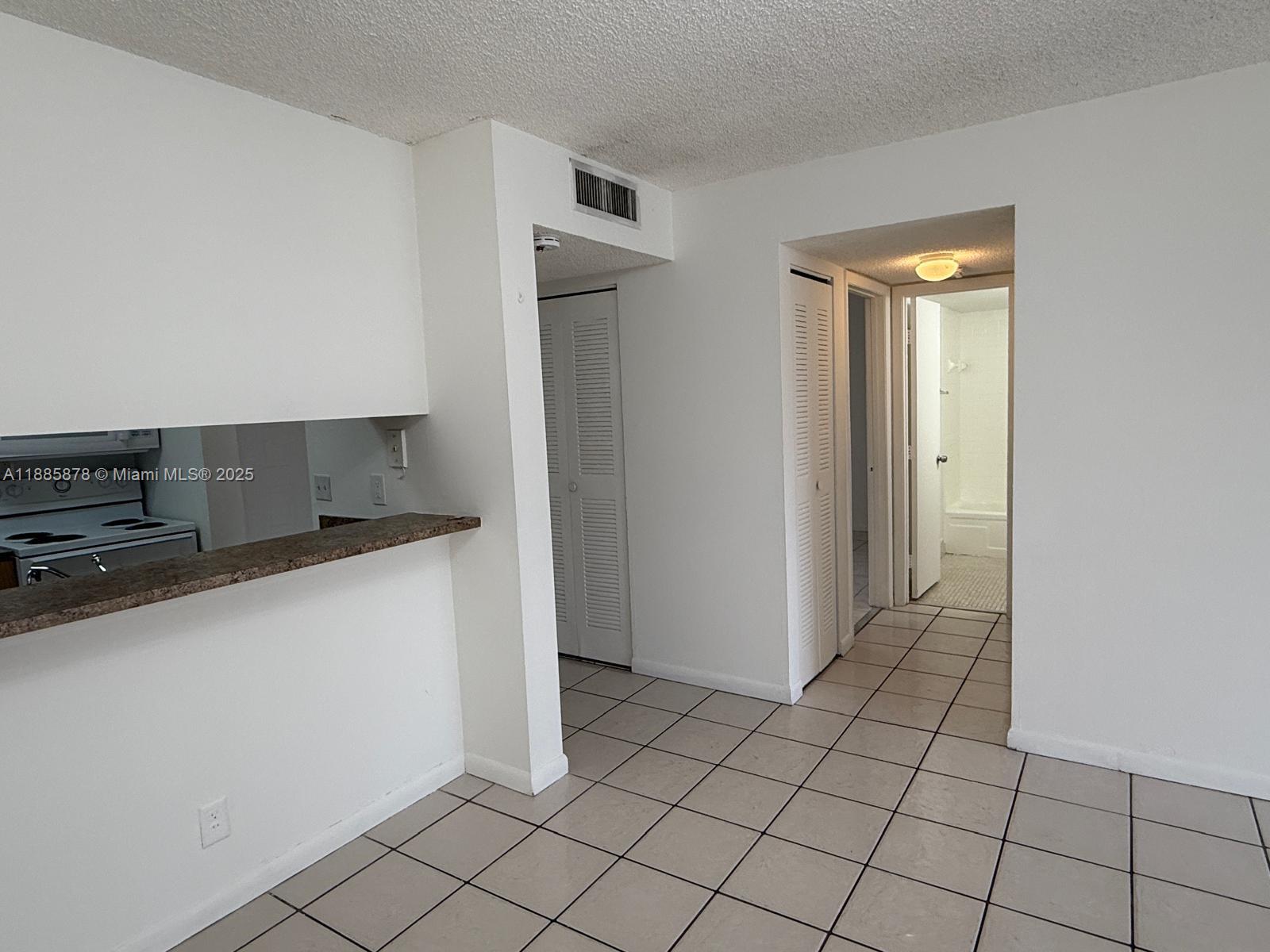 LAKESHORE AT UNIVERSITY P - Residential Lease