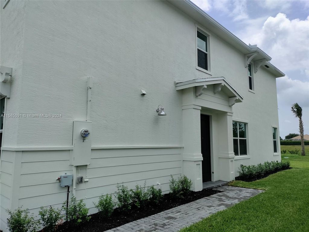 Photo of 662 SE Lake Falls St, Port Saint Lucie, FL 34984 (MLS # A11585091)