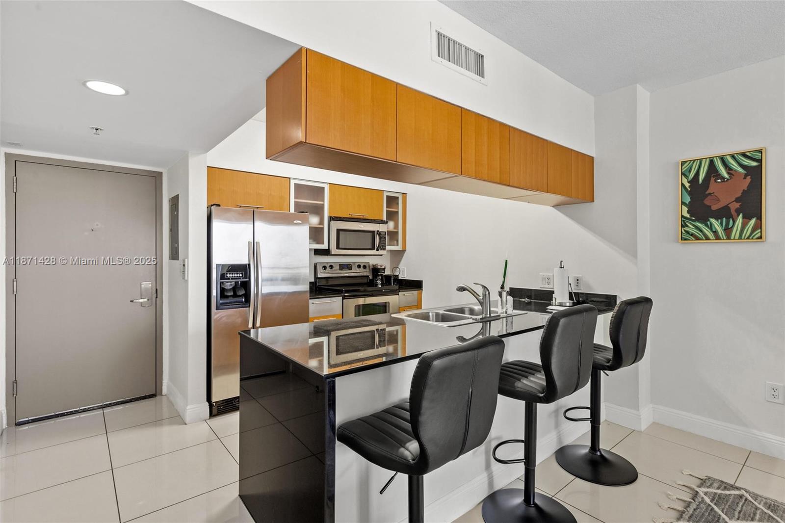 1750 N Bayshore Dr 1811