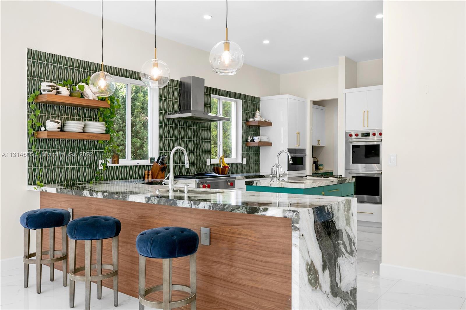 BAY HARBOR ISLAND - Residential