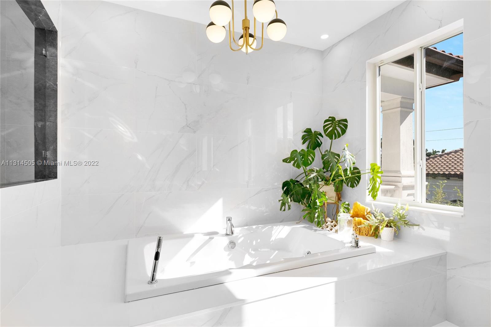 BAY HARBOR ISLAND - Residential