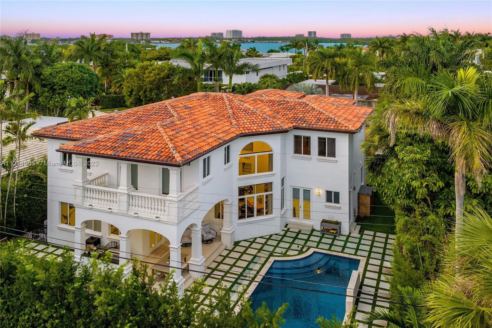 BAY HARBOR ISLAND - Residential