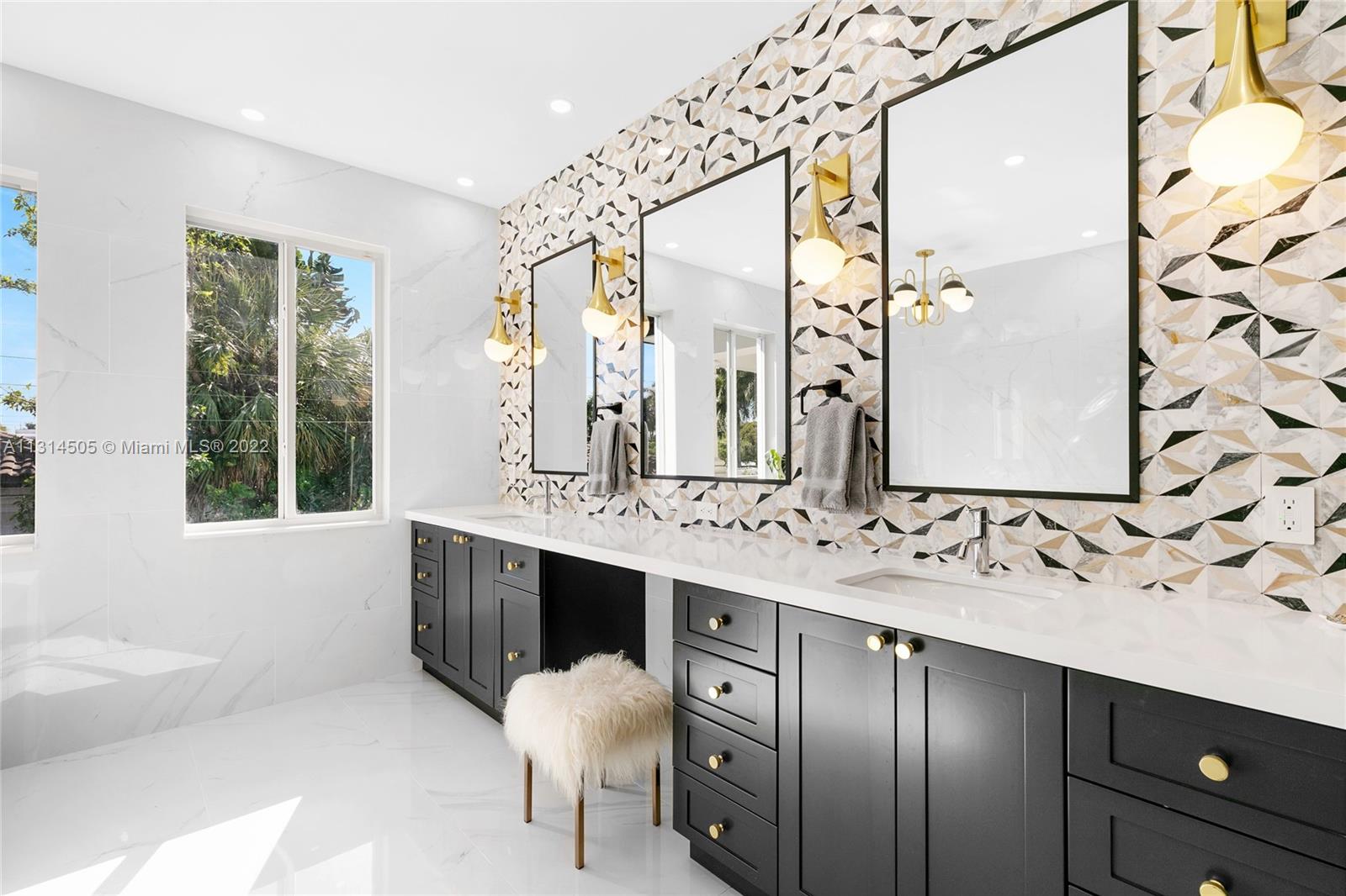 BAY HARBOR ISLAND - Residential