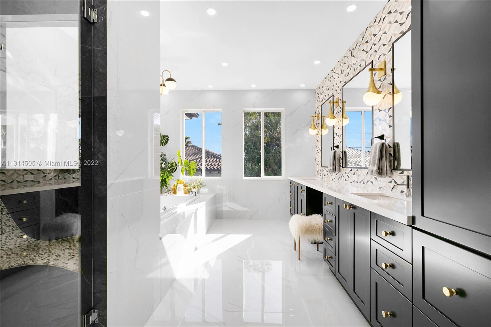 BAY HARBOR ISLAND - Residential