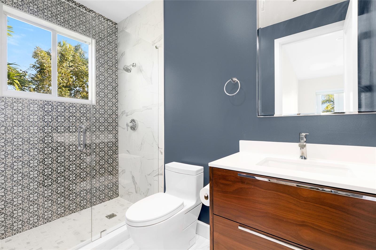 BAY HARBOR ISLAND - Residential