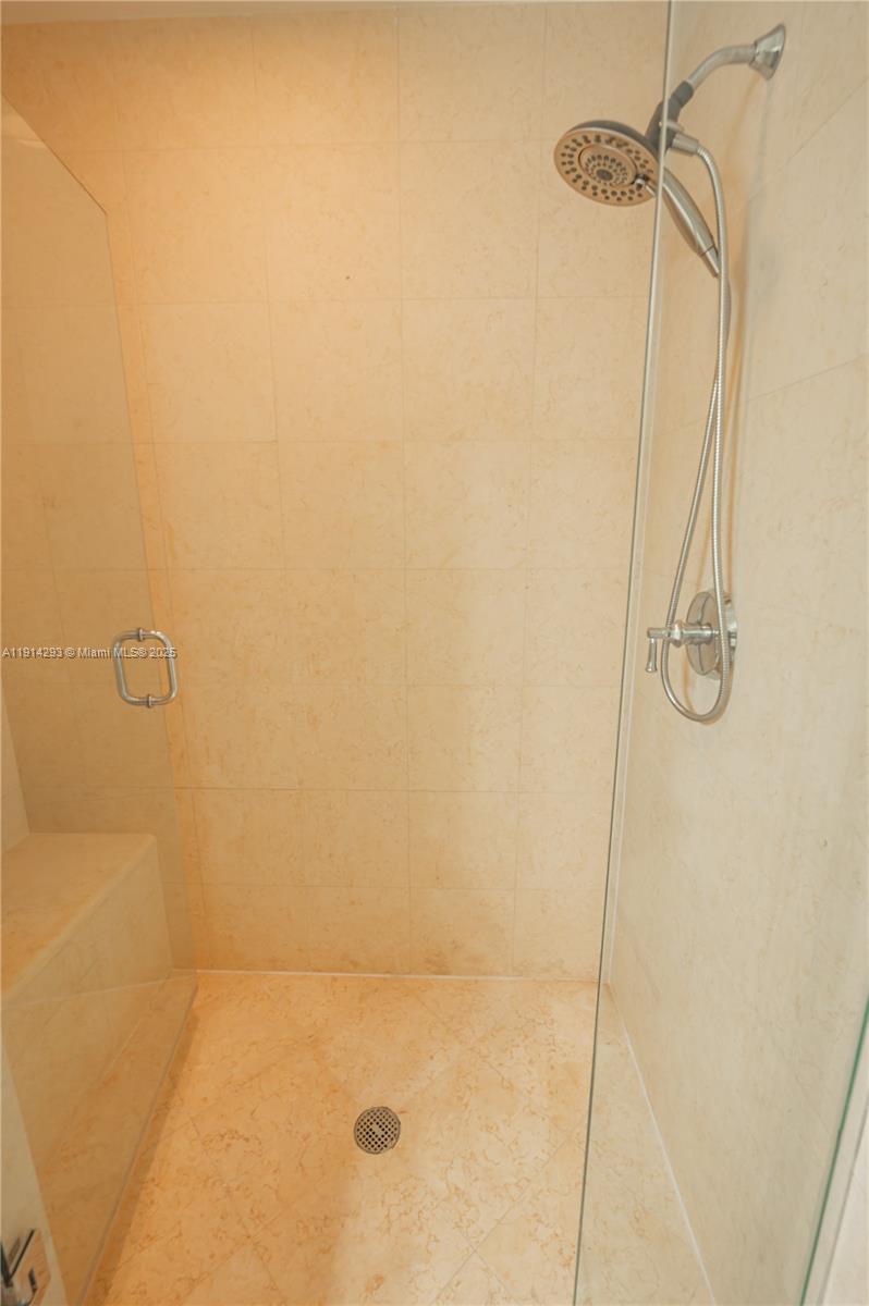 TURNBERRY VILLAGE SO TOWE - Residential