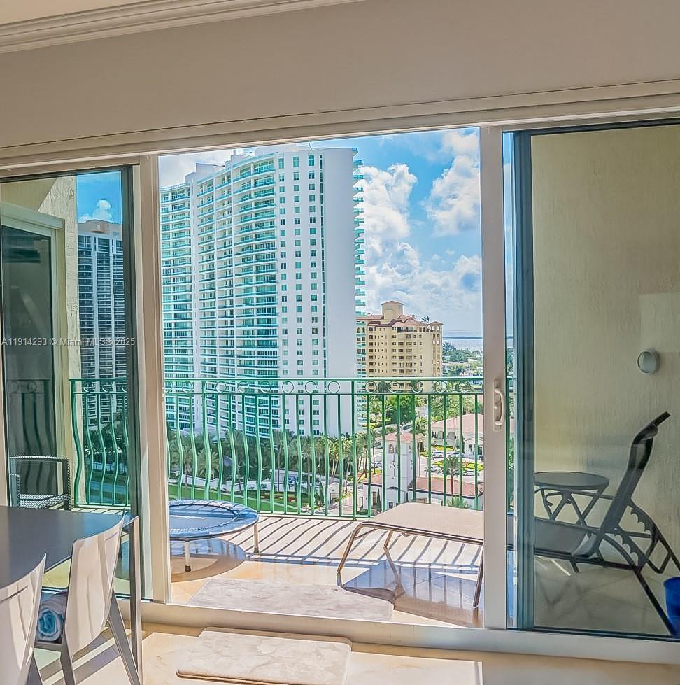 TURNBERRY VILLAGE SO TOWE - Residential