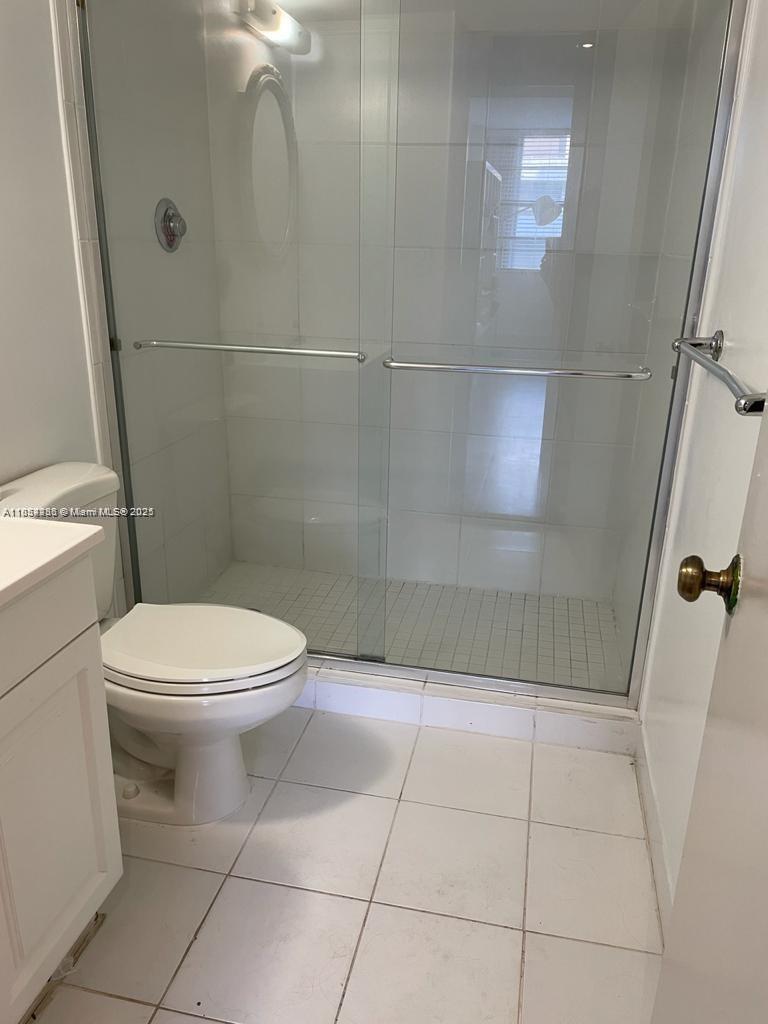 ISLAND BREAKERS CONDO - Residential Lease