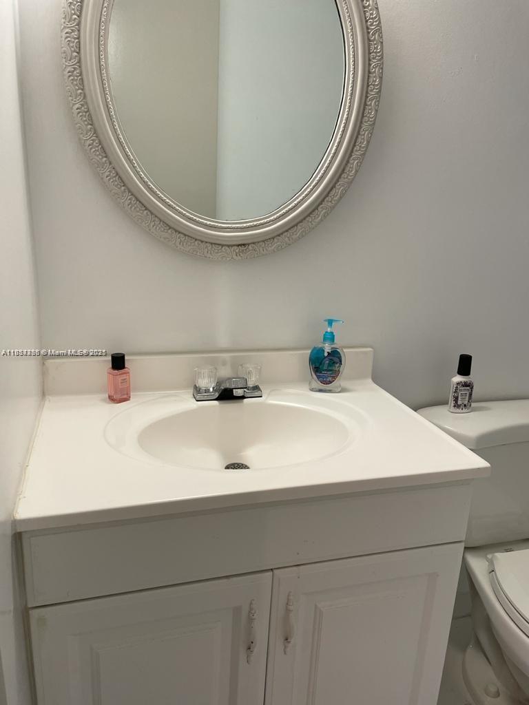 ISLAND BREAKERS CONDO - Residential Lease