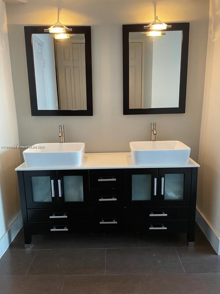 ISLAND BREAKERS CONDO - Residential Lease