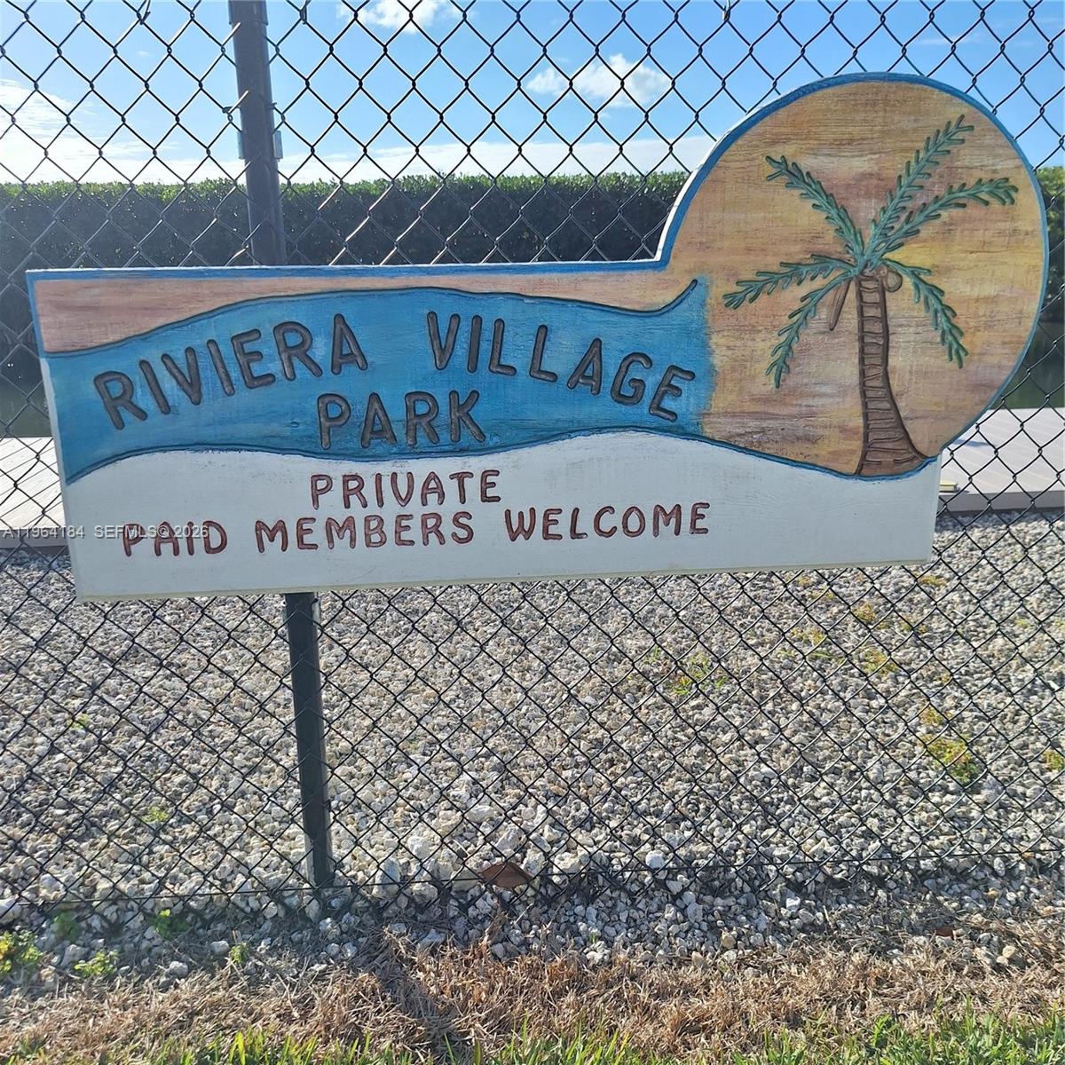 BOWENS ADD RIVIERA VILLAG - Residential