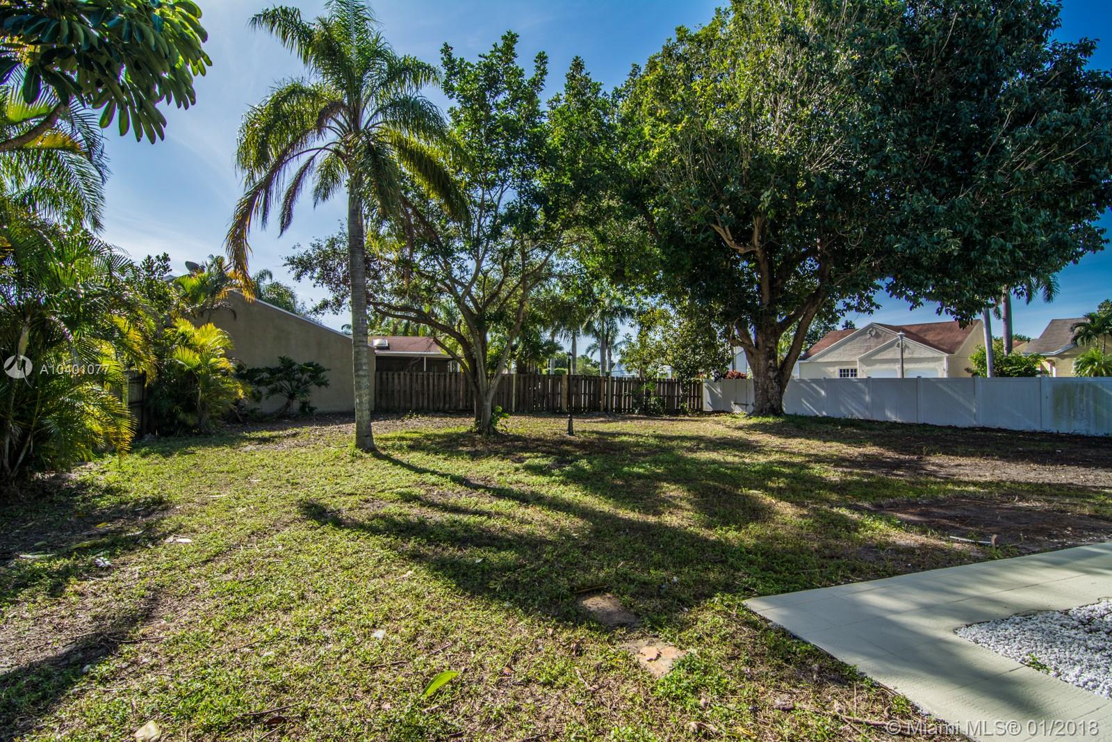 TRENDS AT BOCA RATON UNIT - Residential