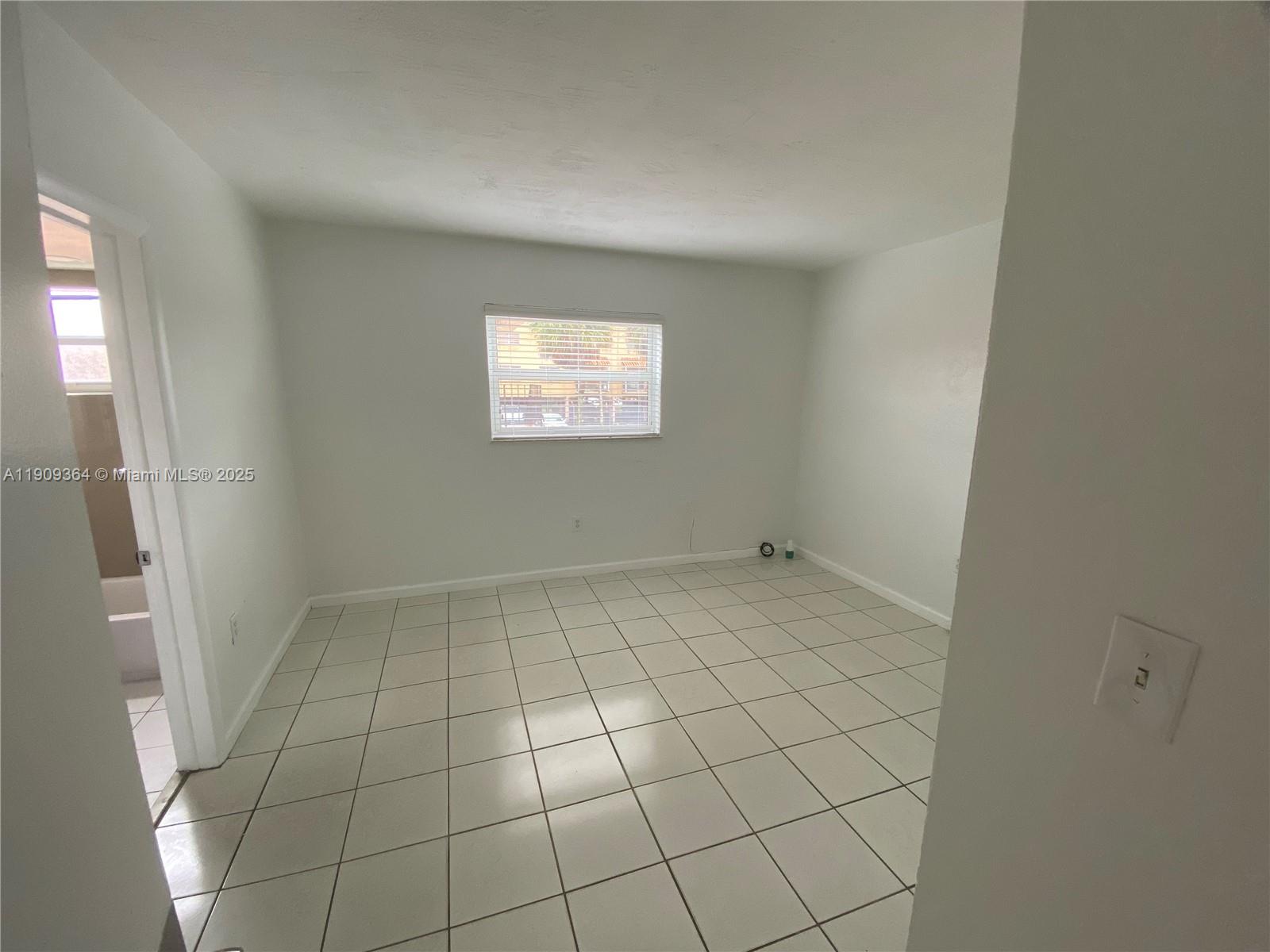 THE KENSINGTON CONDO - Residential Lease