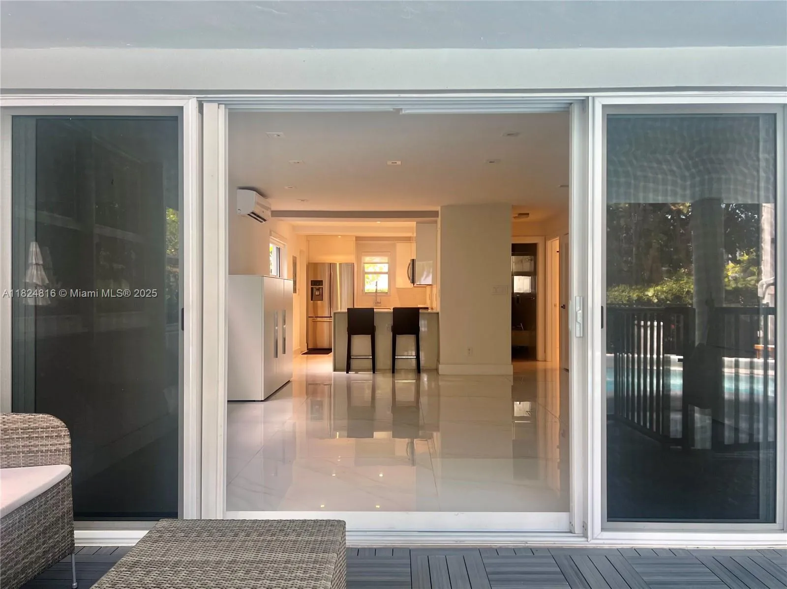 Key Biscayne, Florida 33149, United States, 1 Bedroom Bedrooms, ,1 BathroomBathrooms,Residential,Active,153764