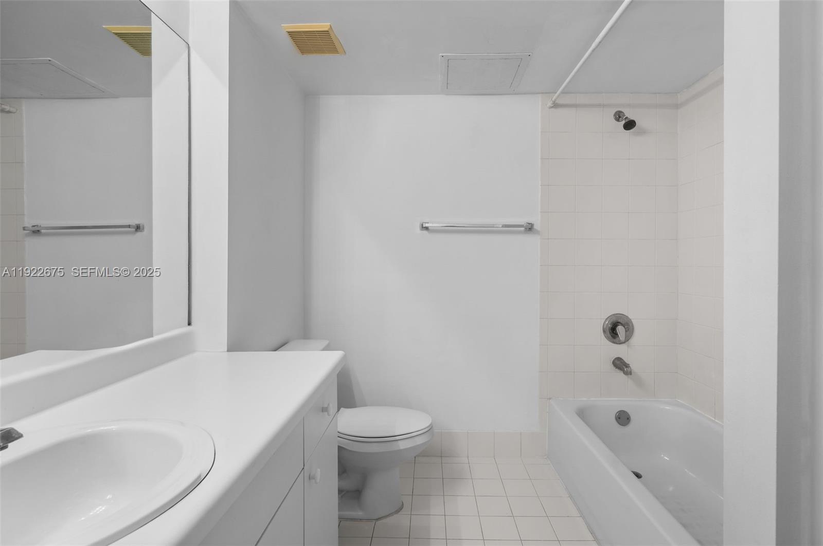 ROYAL GRAND CONDO - Residential