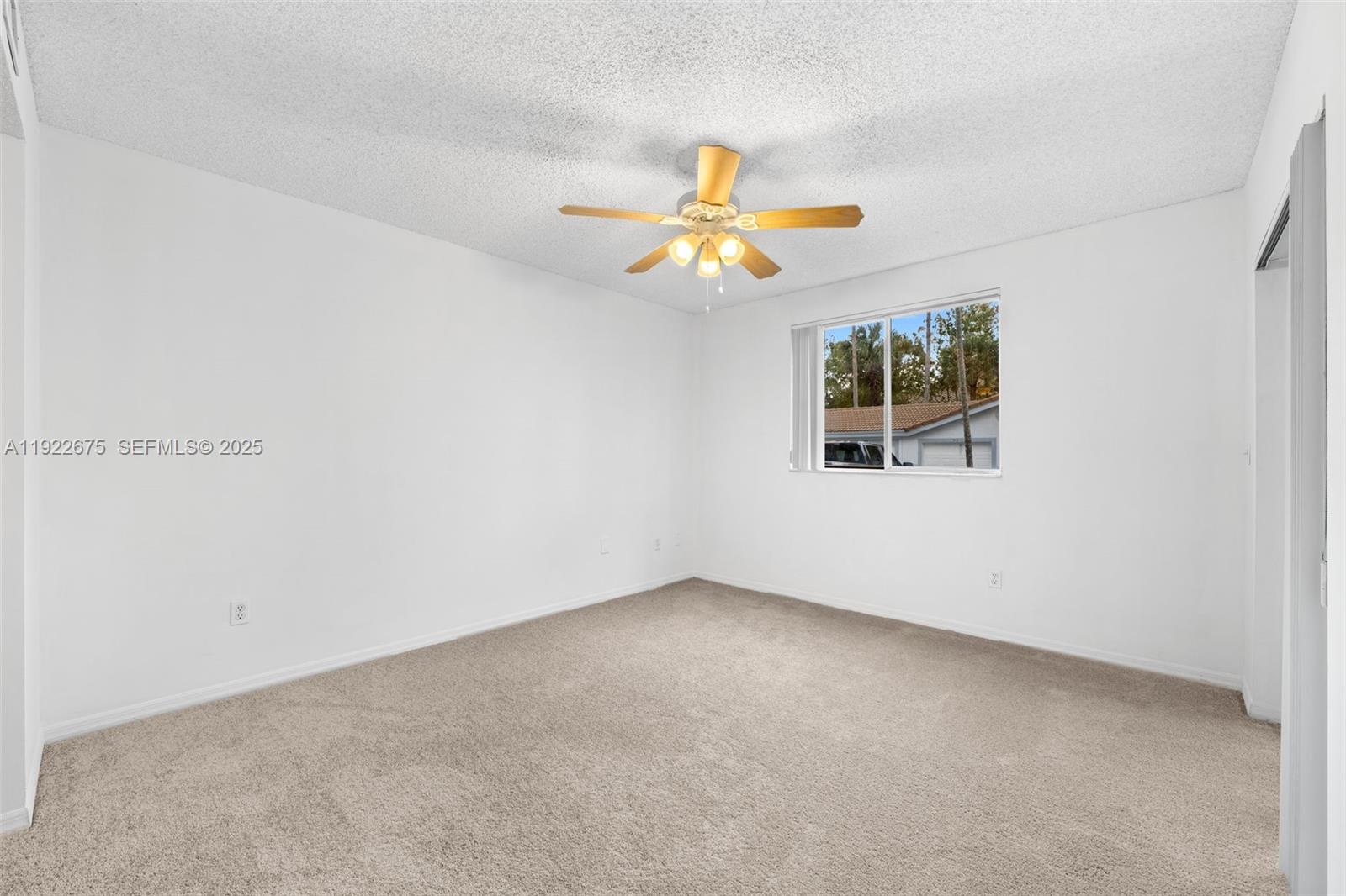 ROYAL GRAND CONDO - Residential